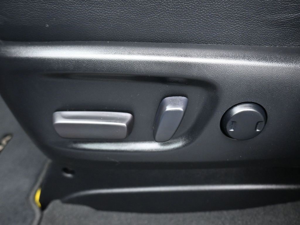 Used 2020 Toyota Sienna SE Premium image 13