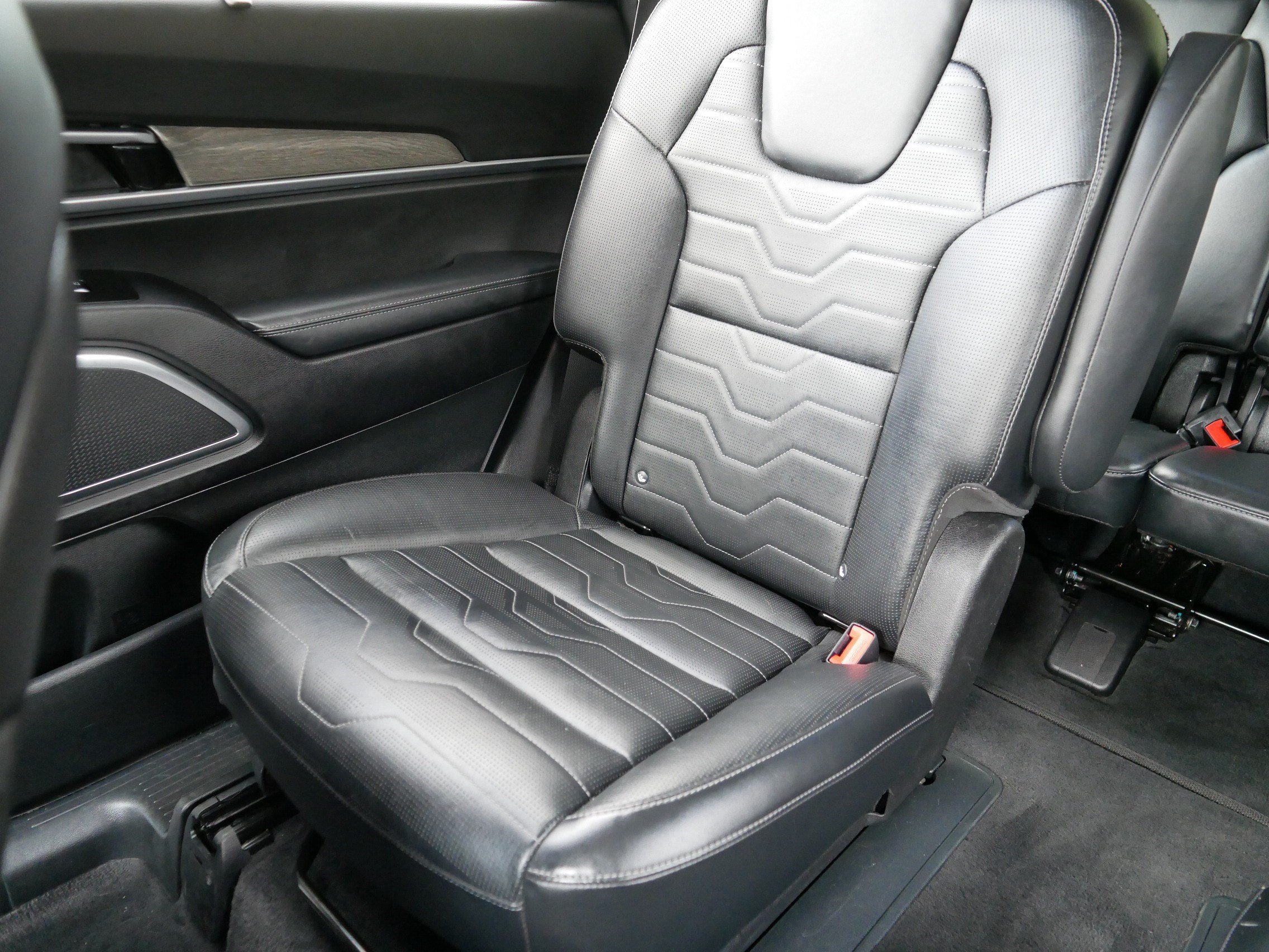 Certified 2022 Kia Telluride SX w/ SX Prestige Package AWD/4WD image 12
