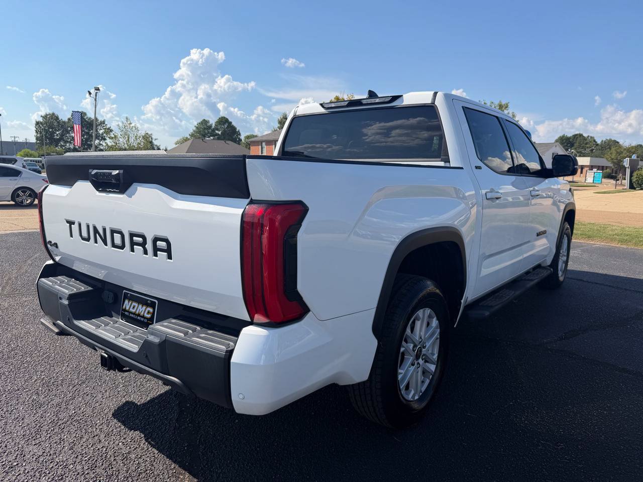 Used 2023 Toyota Tundra SR5 w/ SR5 Premium Package AWD/4WD image 4