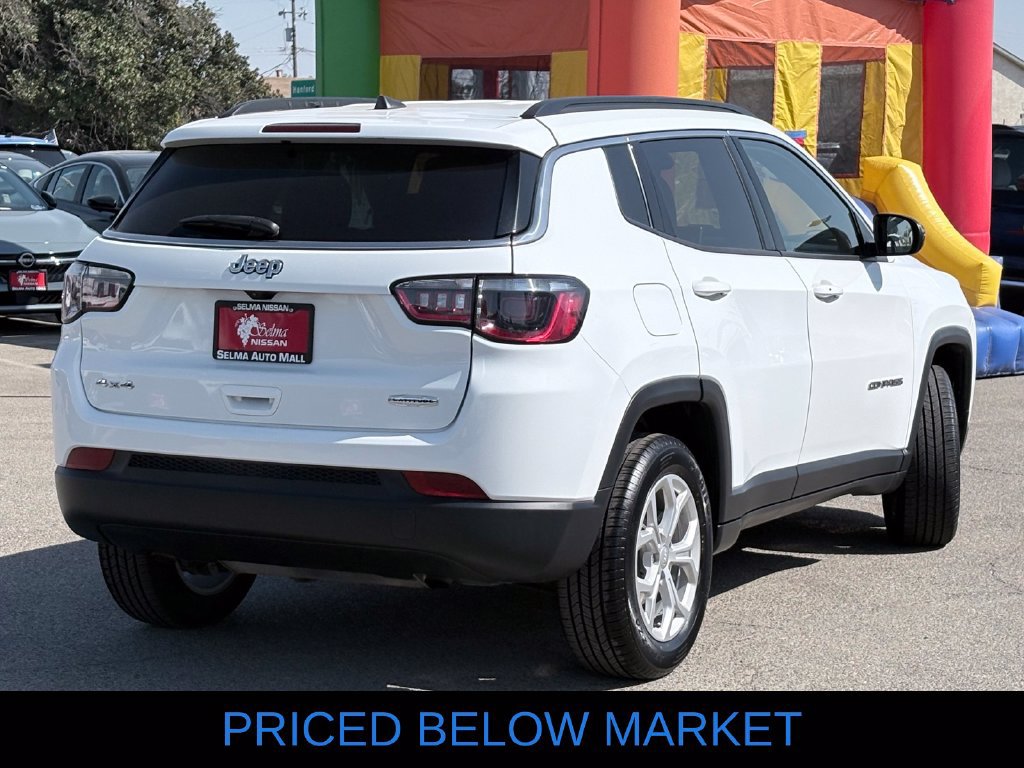 Used 2024 Jeep Compass Latitude AWD/4WD image 5