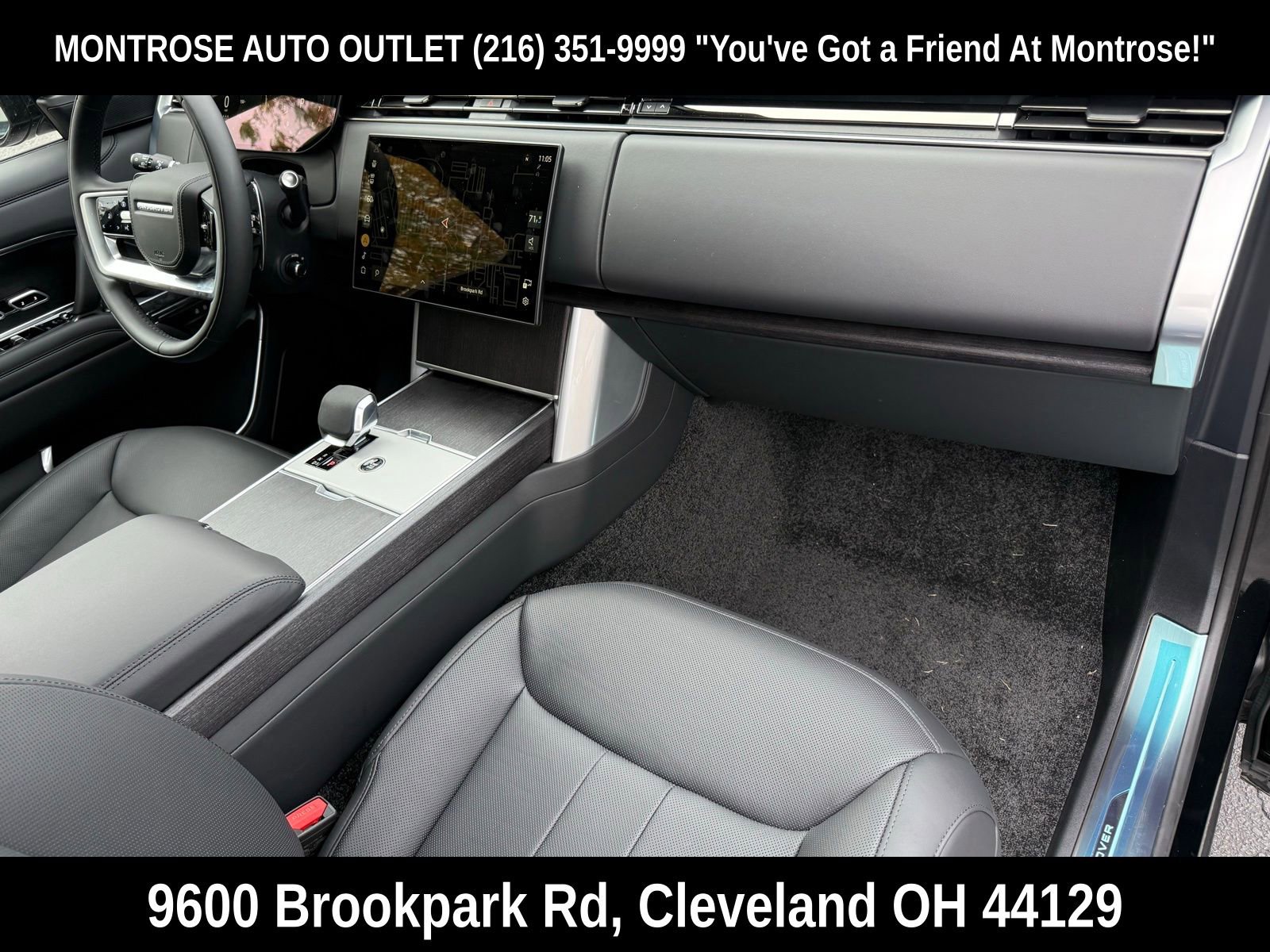 New 2025 Land Rover Range Rover SE image 17