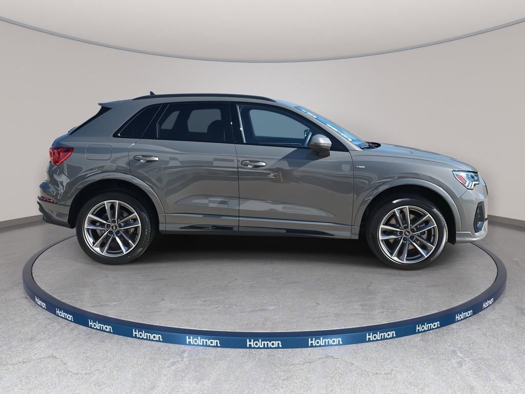 Certified 2025 Audi Q3 2.0T Premium w/ Convenience Package image 2