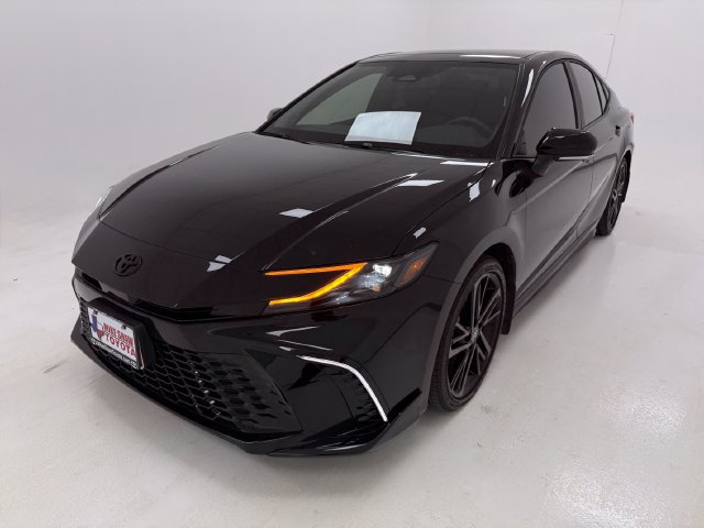 Used 2026 Toyota Camry XSE w/ Premium Package FWD image 4
