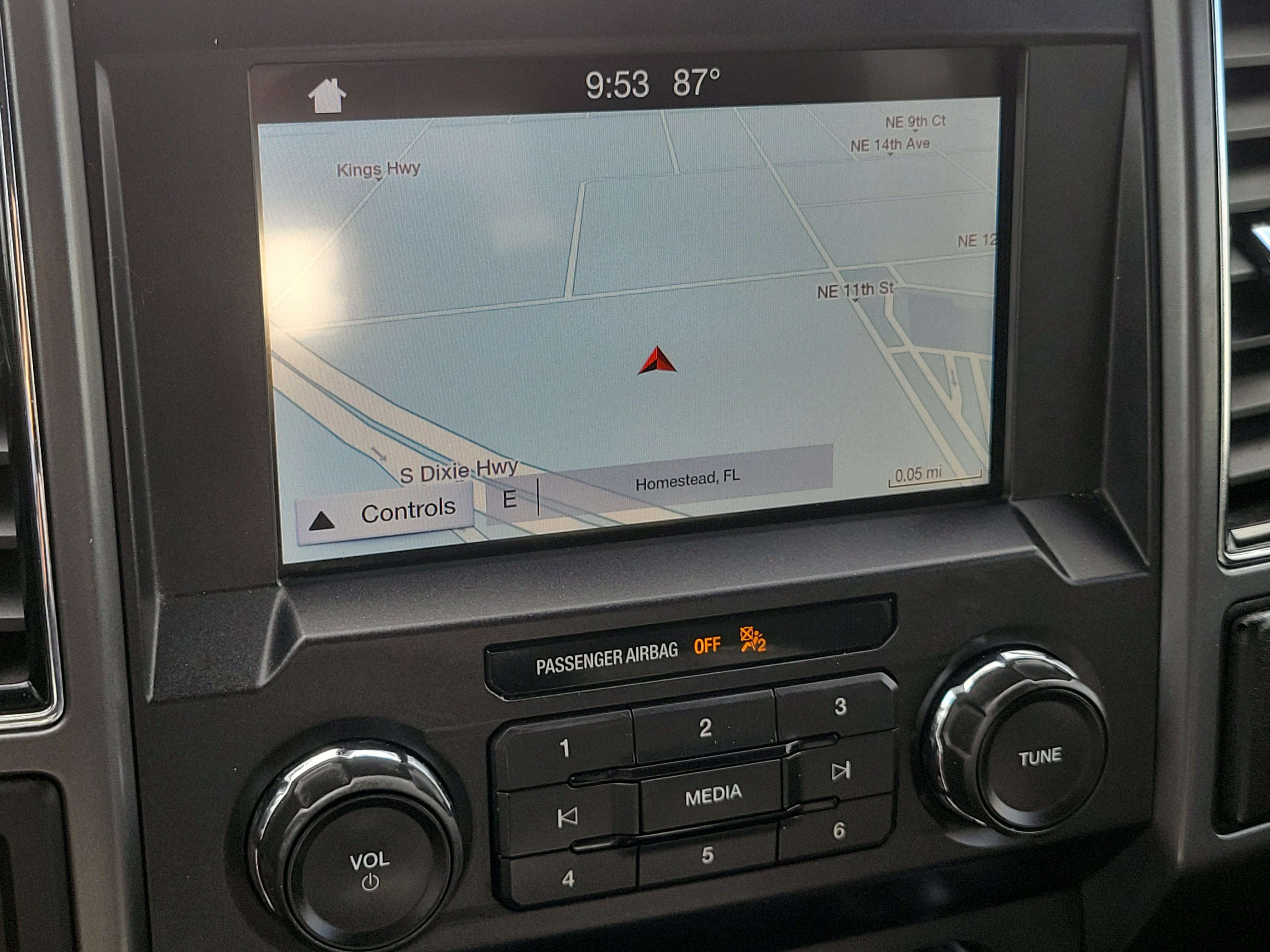 Used 2019 Ford F150 XLT w/ Equipment Group 302A Luxury RWD image 10