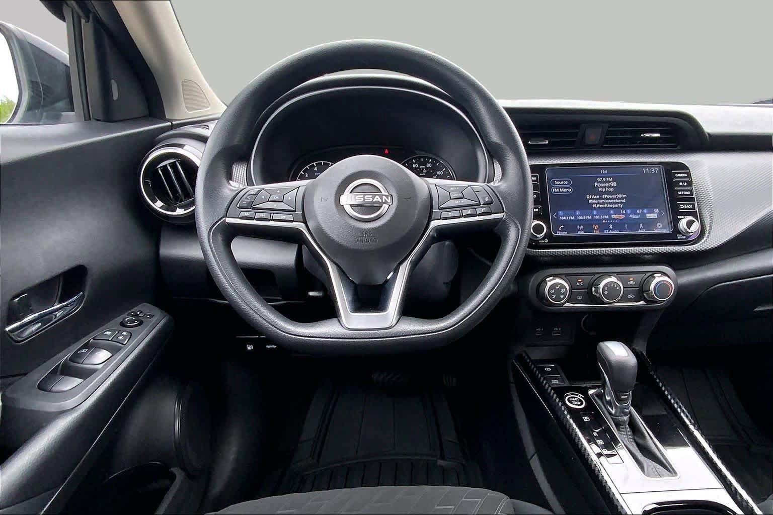 Used 2023 Nissan Kicks SV FWD image 6