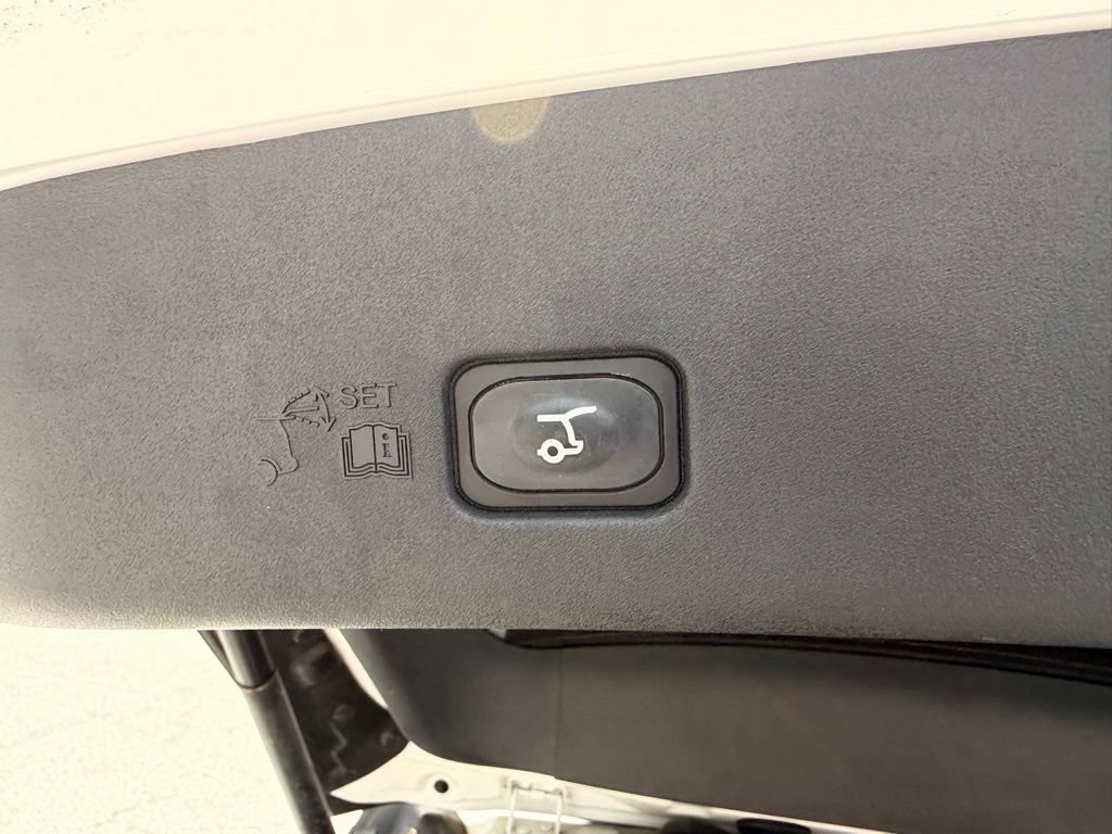 Used 2024 Lincoln Nautilus Premier w/ Equipment Group 102A AWD/4WD image 8