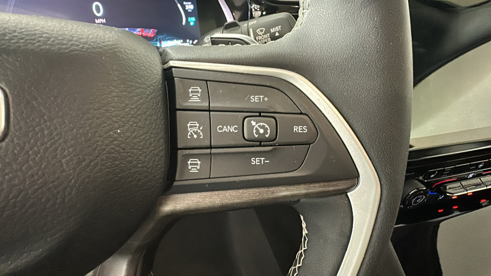 Used 2023 Jeep Grand Cherokee 4WD 4xe image 21