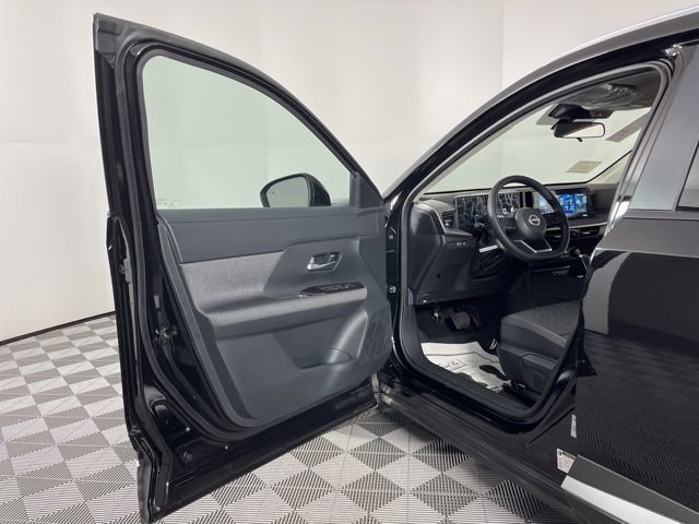 New 2026 Nissan Kicks SV w/ SV Premium Package image 16