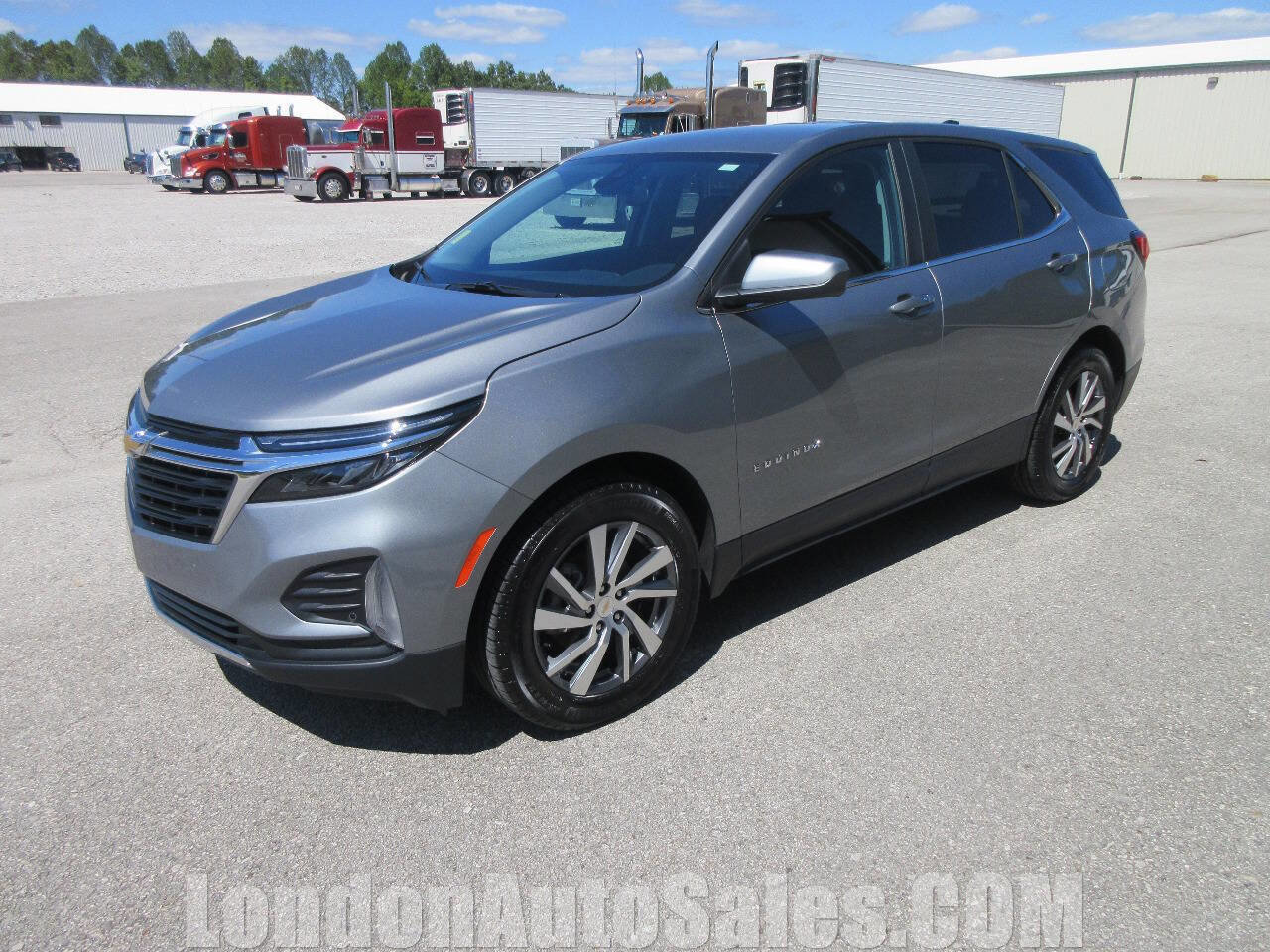 Used 2024 Chevrolet Equinox LT w/ LPO, Floor Liner Package