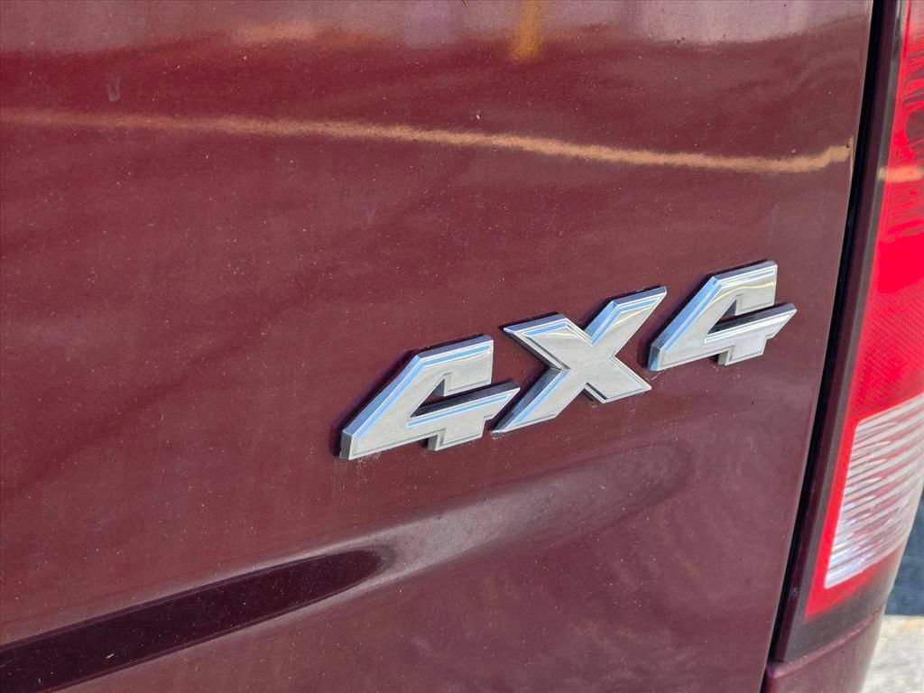 Used 2021 RAM 1500 Classic SLT AWD/4WD image 16