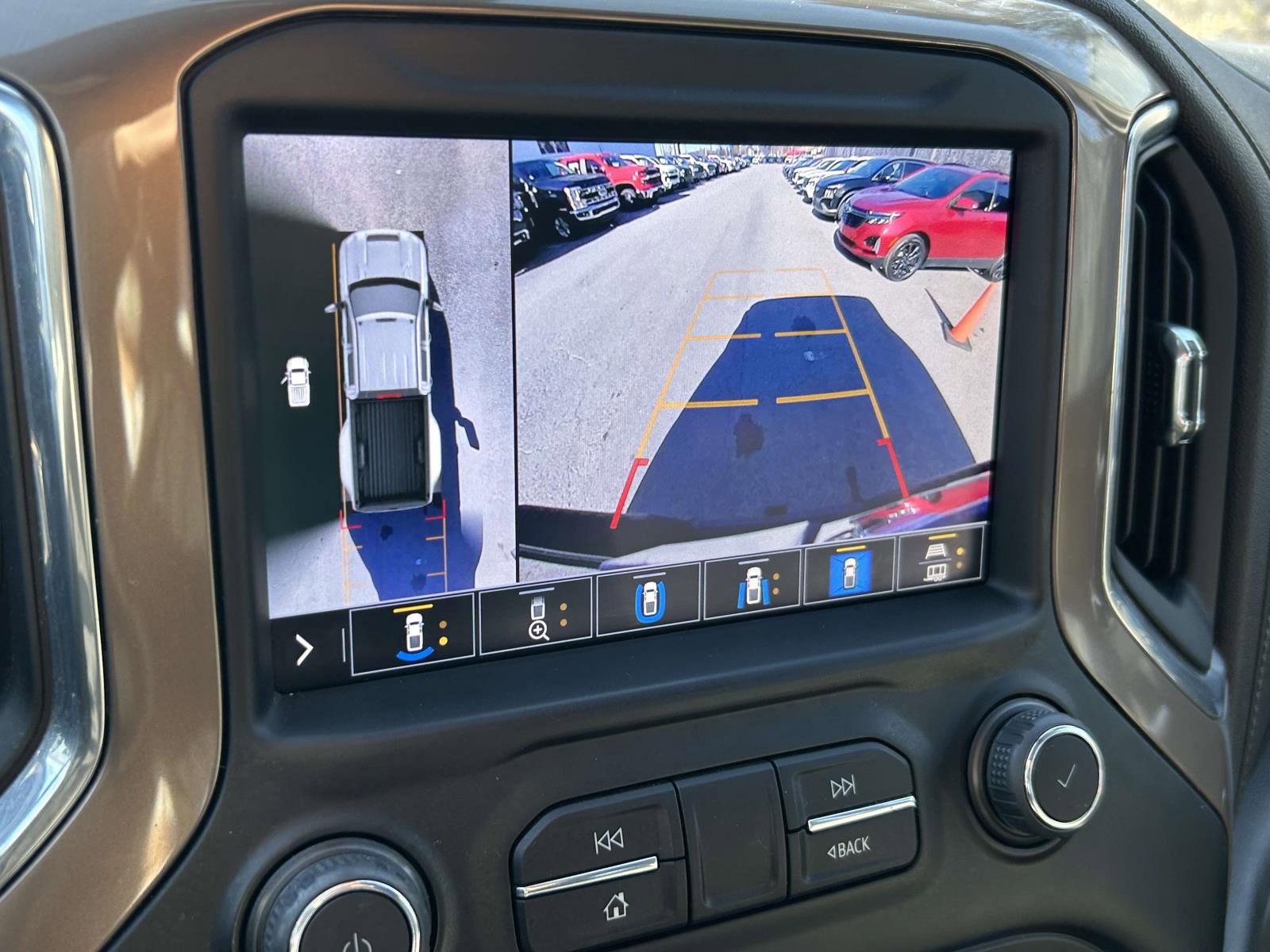 Used 2023 Chevrolet Silverado 3500 High Country w/ Safety Package II image 27