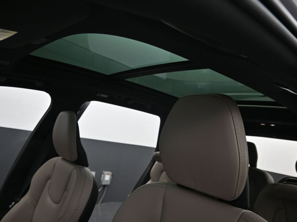 New 2026 Volvo XC90 B6 Ultra image 27