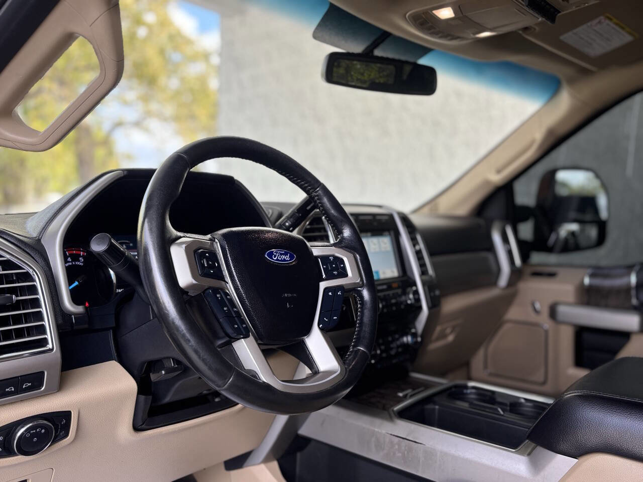 Used 2017 Ford F350 Lariat w/ Lariat Value Package AWD/4WD image 14