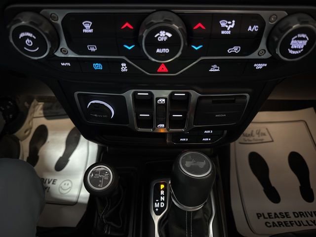 Used 2022 Jeep Wrangler Unlimited Sahara 4xe image 11