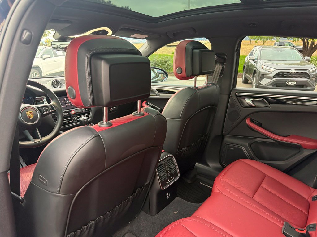 Used 2023 Porsche Macan Turbo AWD/4WD image 21