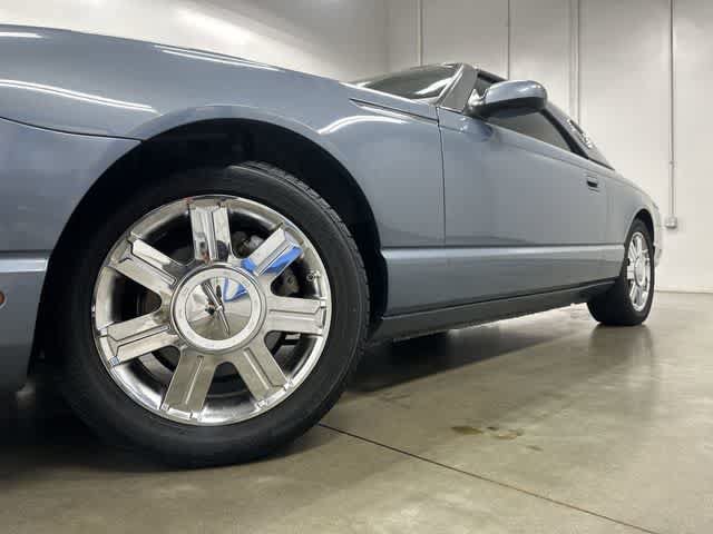 Used 2005 Ford Thunderbird RWD image 23
