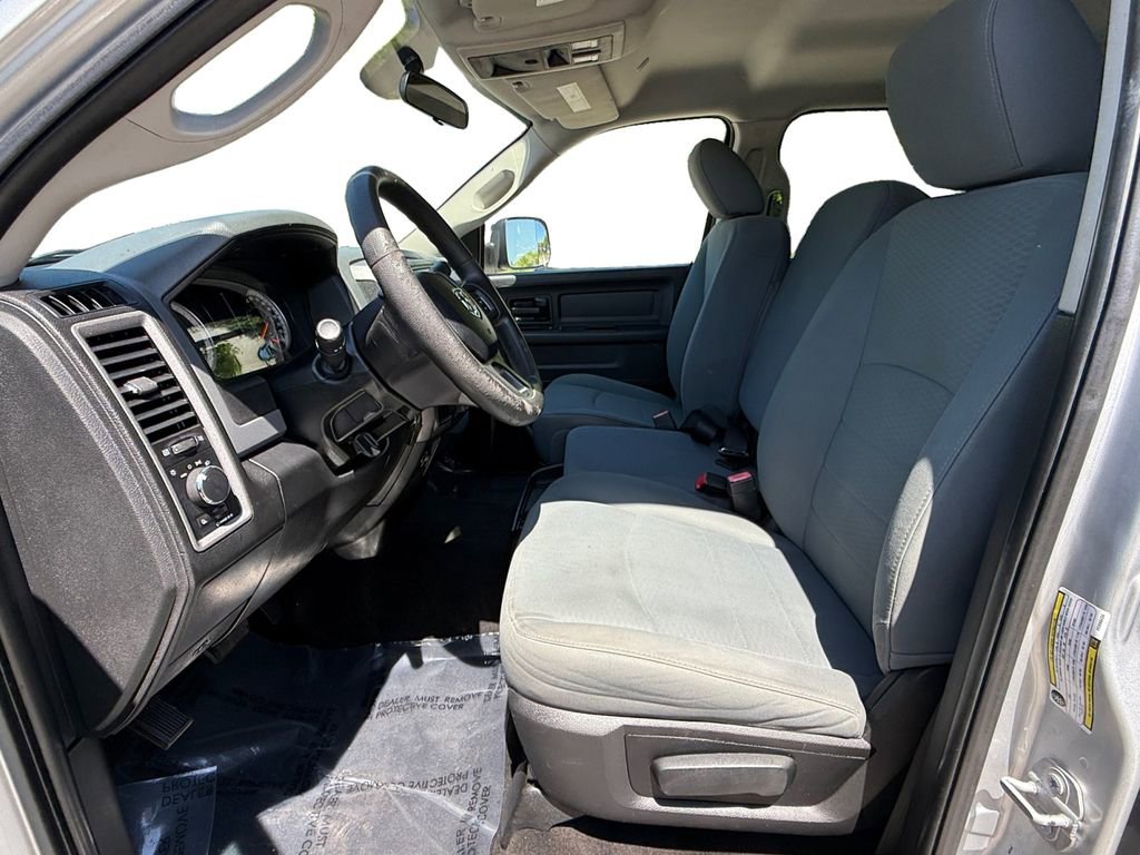 Used 2017 RAM 3500 Tradesman w/ Chrome Appearance Group image 9