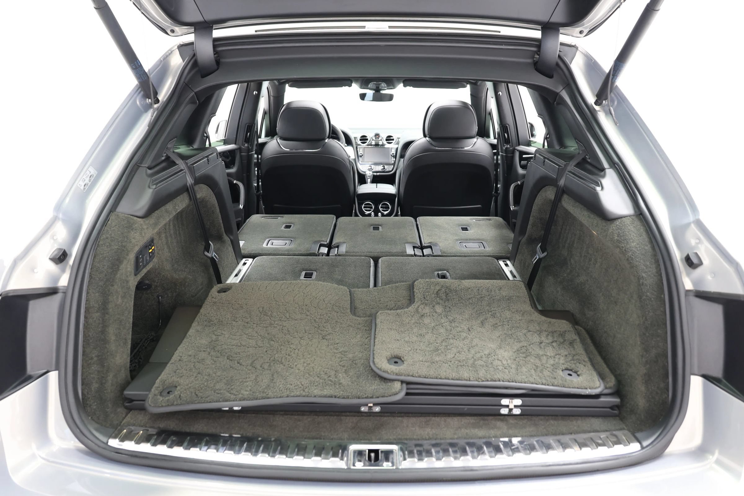 Used 2018 Bentley Bentayga Onyx Edition AWD/4WD image 77