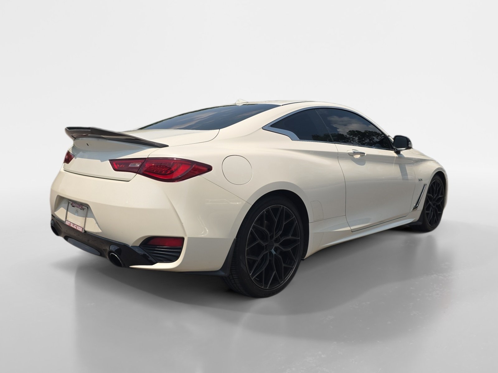 Used 2018 INFINITI Q60 3.0t Luxe w/ Sensory Package 3.0T Luxe AWD/4WD image 6