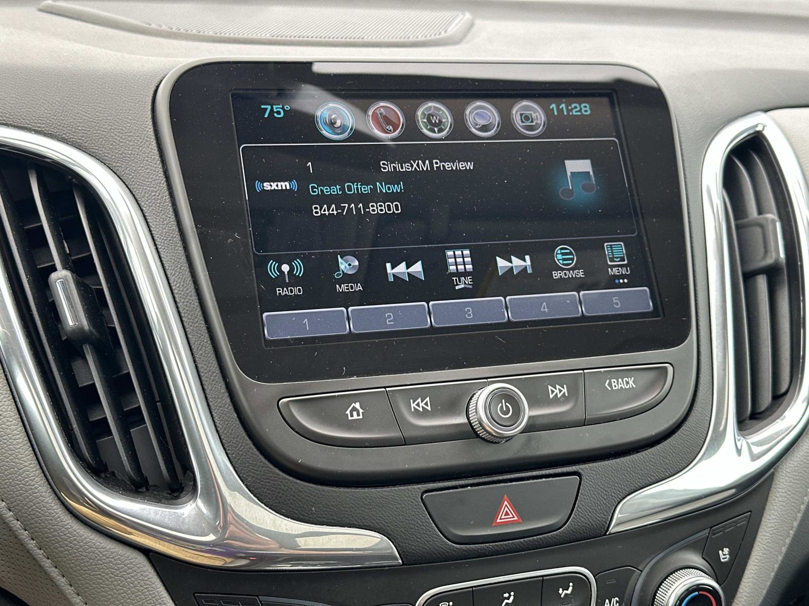 Certified 2018 Chevrolet Equinox Premier image 29