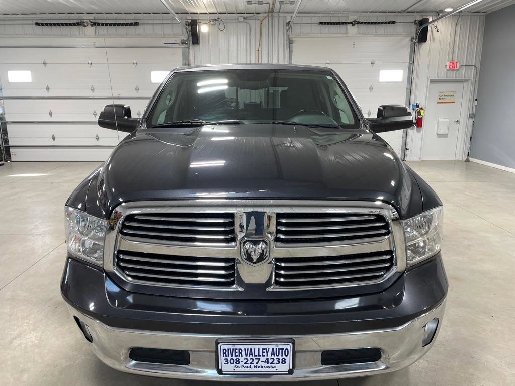 Used 2015 RAM 1500 Classic SLT w/ SLT Plus D￩cor Group image 2