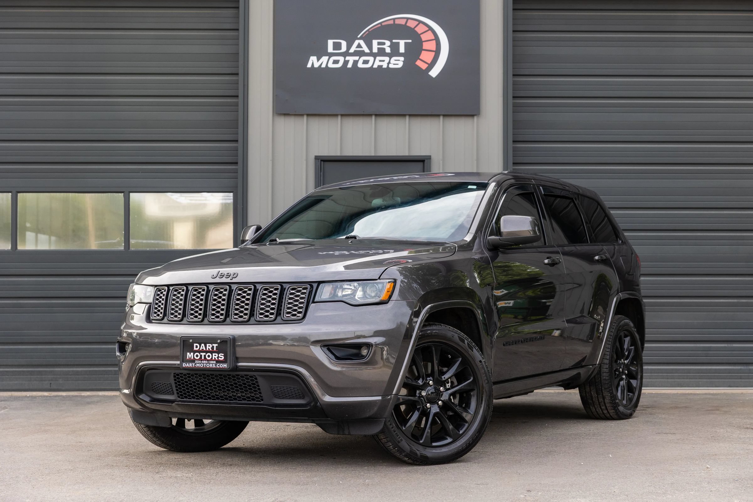 Used 2021 Jeep Grand Cherokee Laredo X AWD/4WD image 3