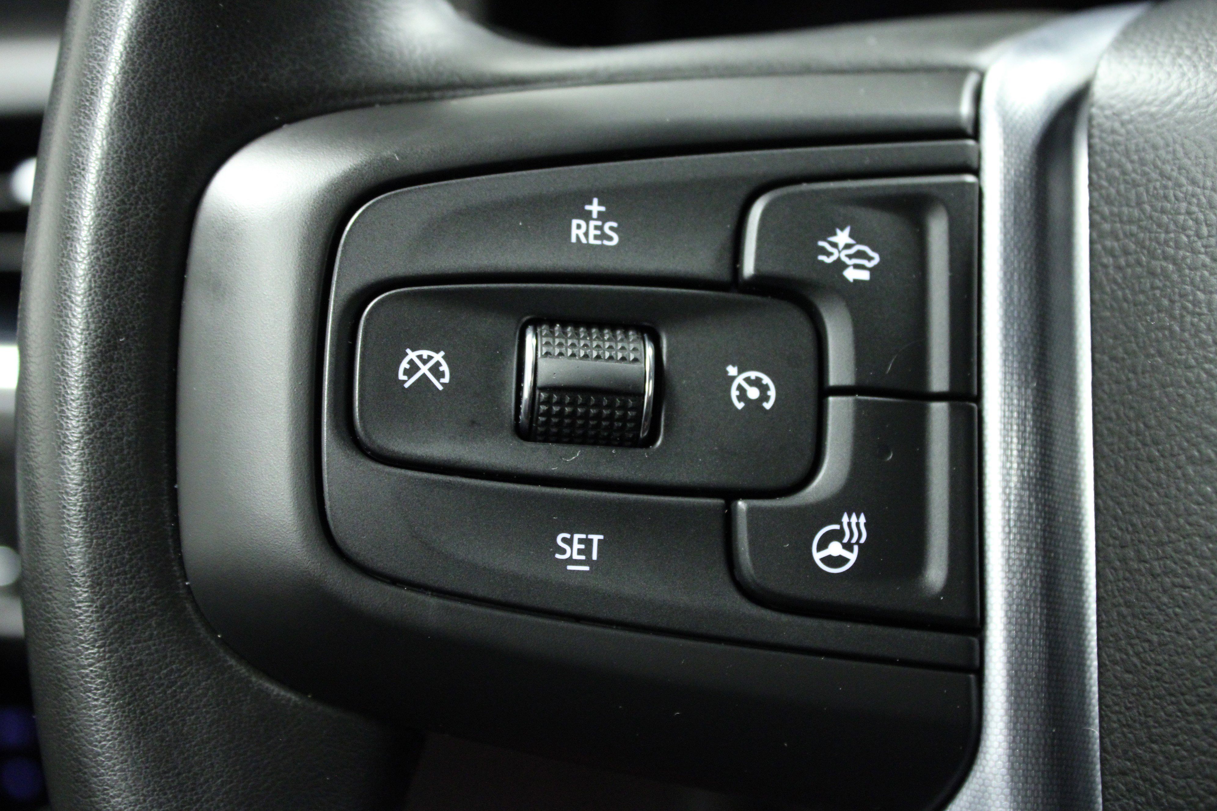 Used 2024 GMC Yukon SLT image 21