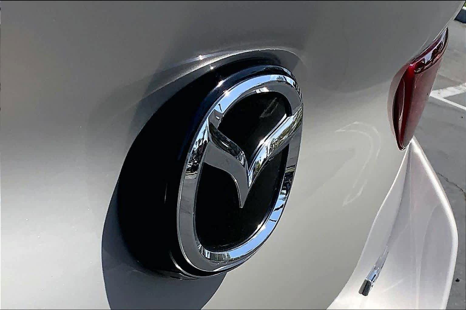 Used 2023 MAZDA MAZDA3 s FWD image 30