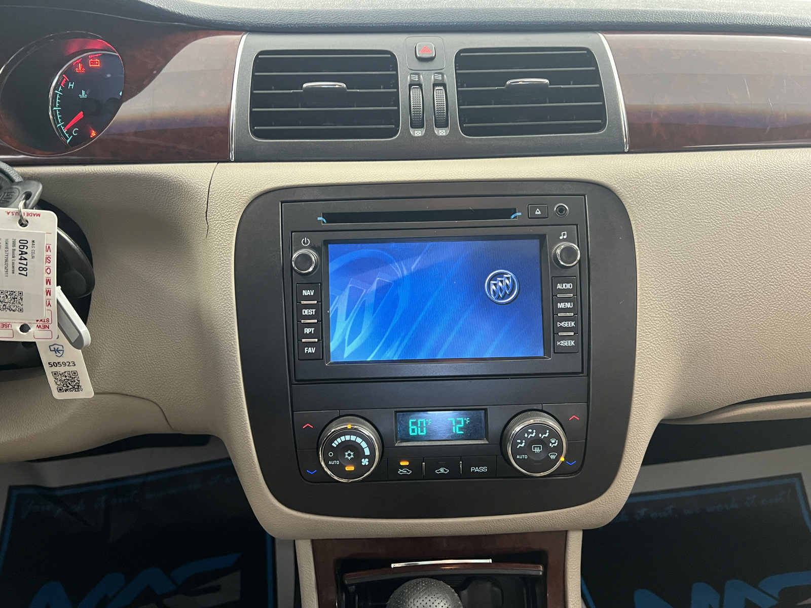 Used 2006 Buick Lucerne CXS w/ Driver Confidence Package FWD image 18