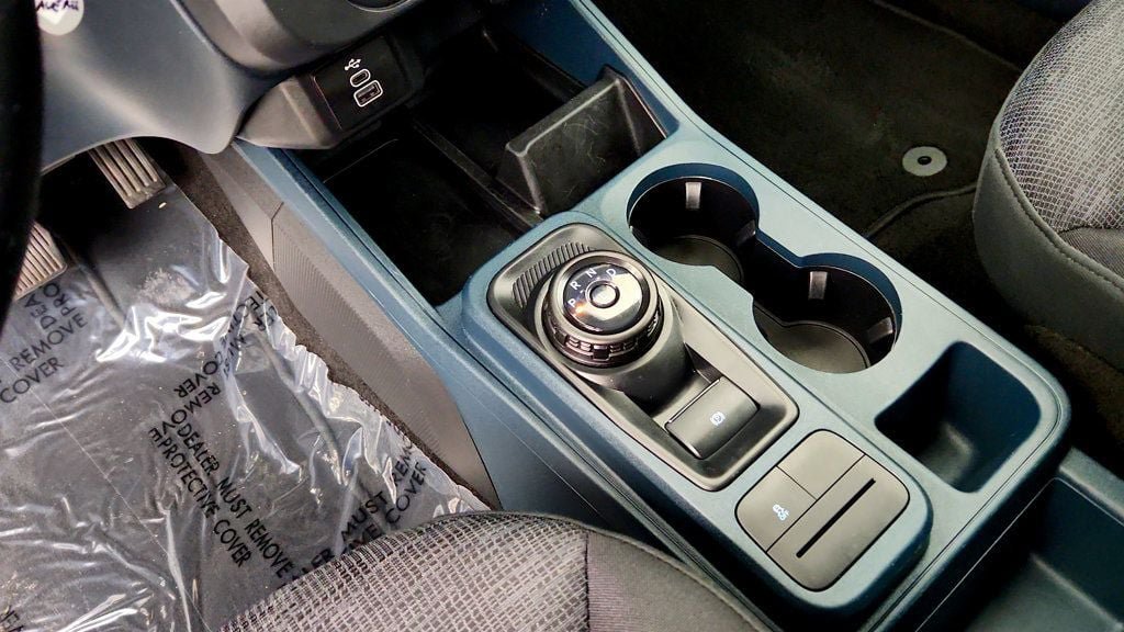 Used 2025 Ford Maverick XL FWD image 16