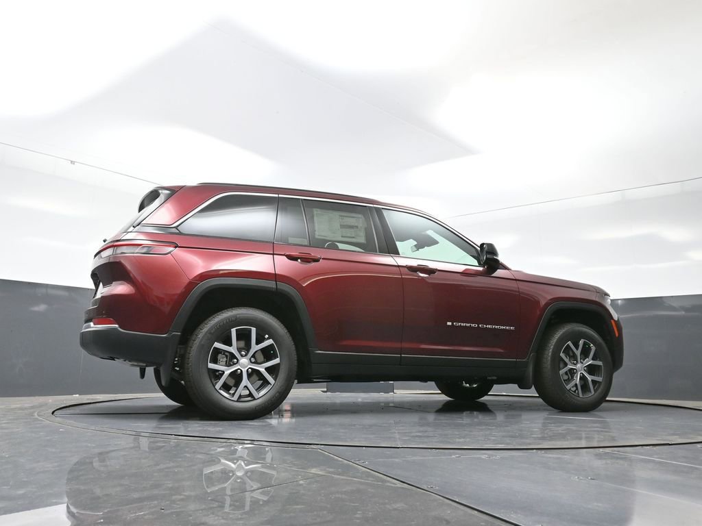 New 2025 Jeep Grand Cherokee Limited w/ Trailer Tow Package image 48
