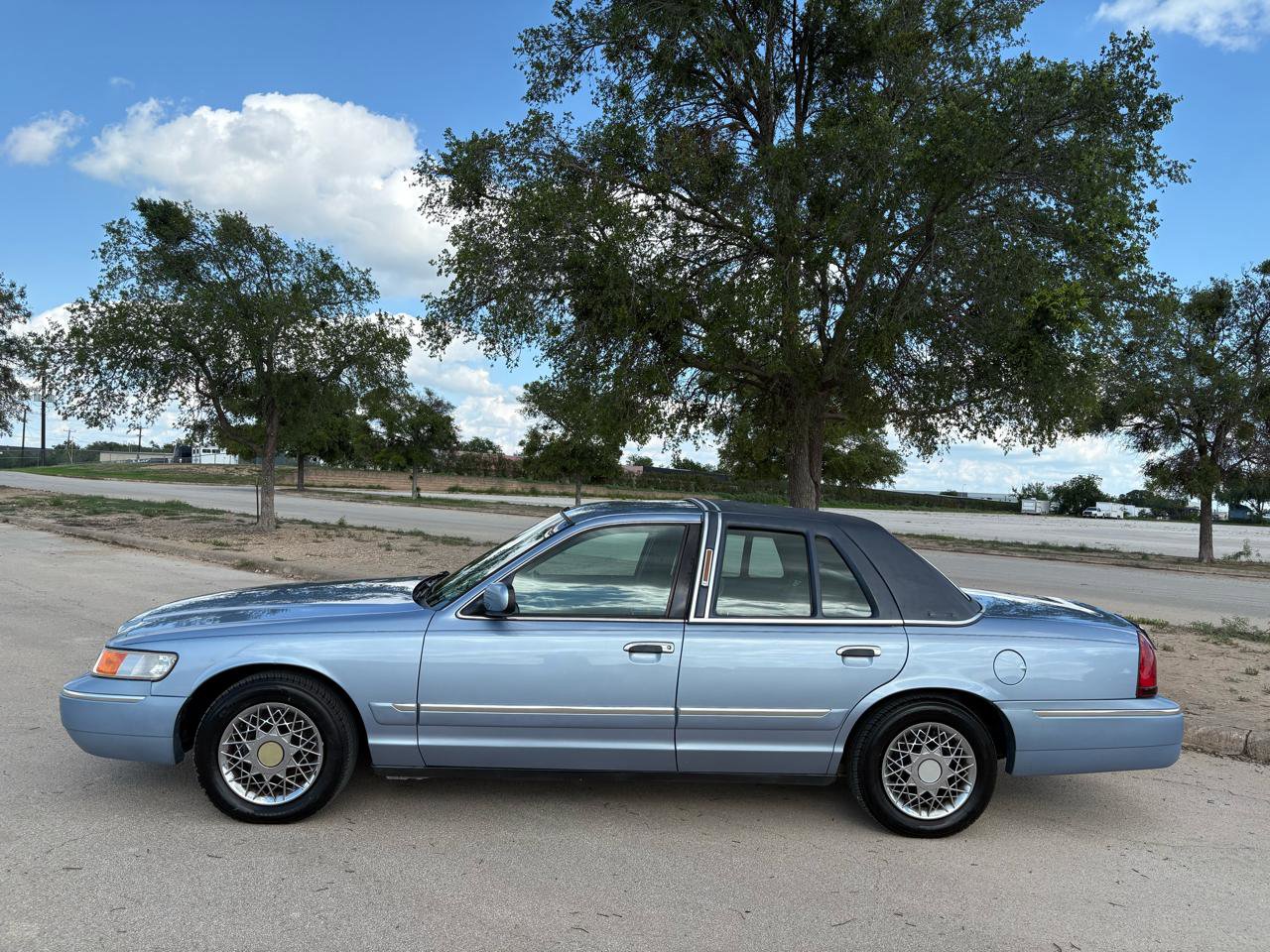 Used 1998 Mercury Grand Marquis GS RWD image 4
