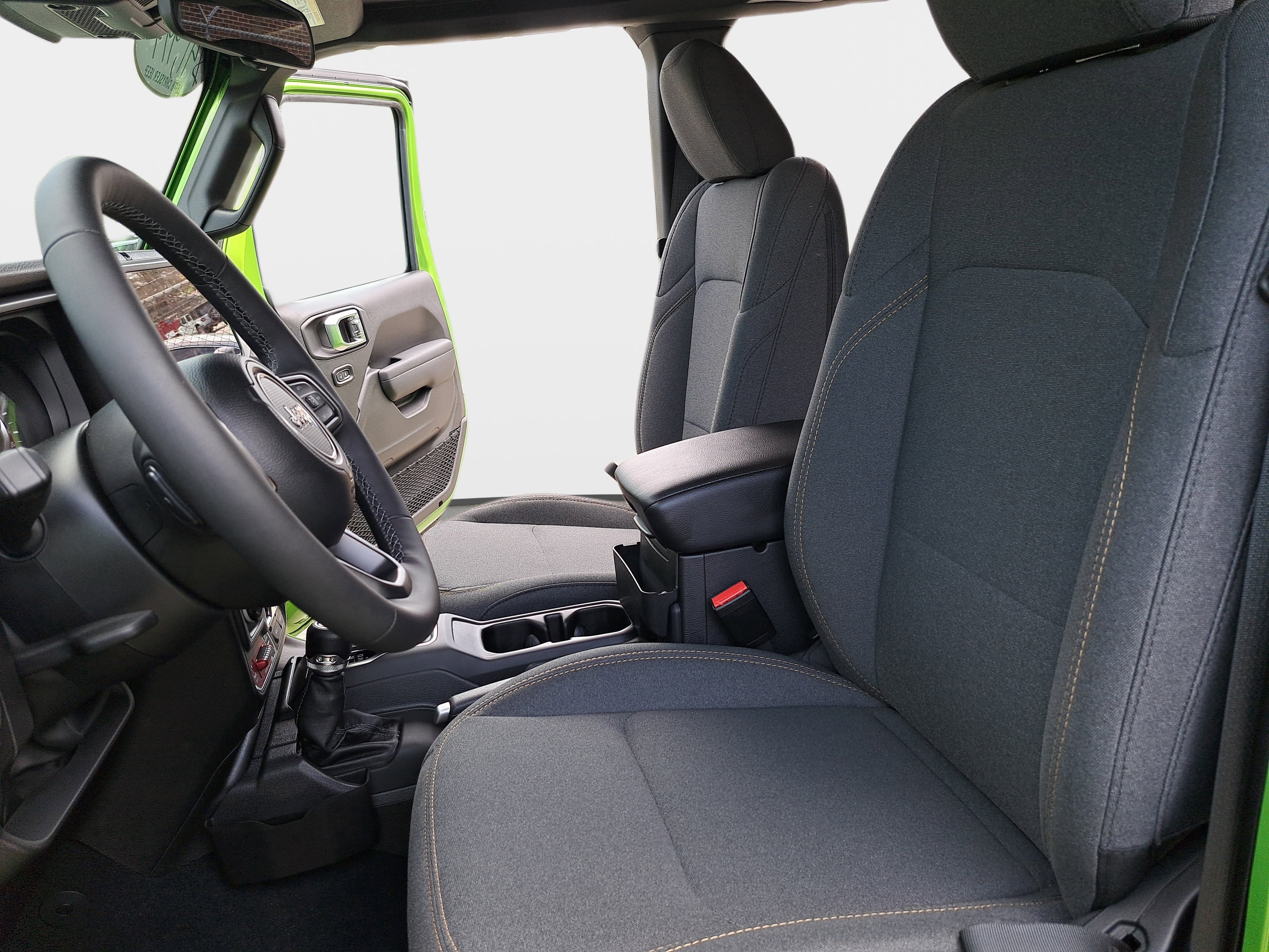 Used 2025 Jeep Wrangler Willys image 14