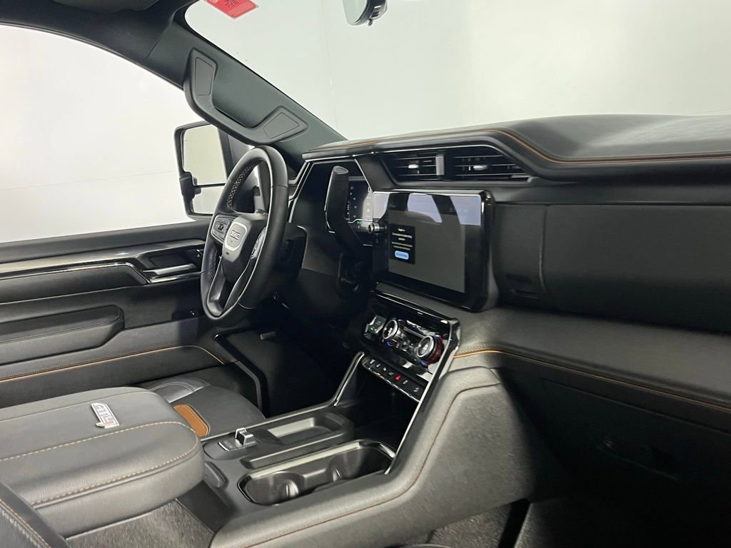 Used 2024 GMC Sierra 3500 AT4 w/ AT4 Premium Plus Package image 31