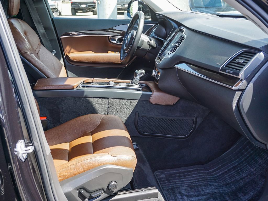 Used 2019 Volvo XC90 T6 Momentum w/ Advanced Package AWD/4WD image 13