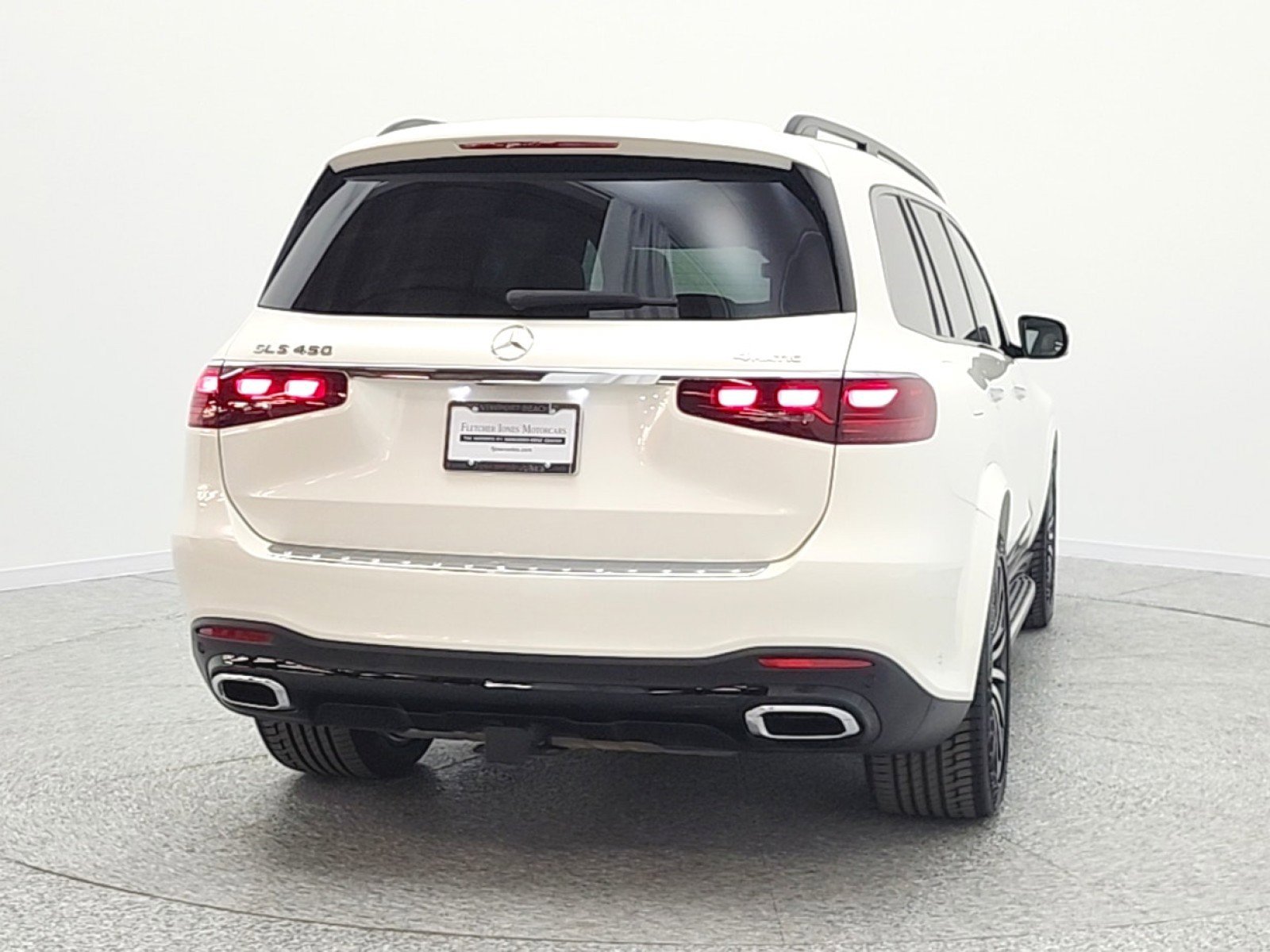 Used 2024 Mercedes-Benz GLS 450 4MATIC image 6