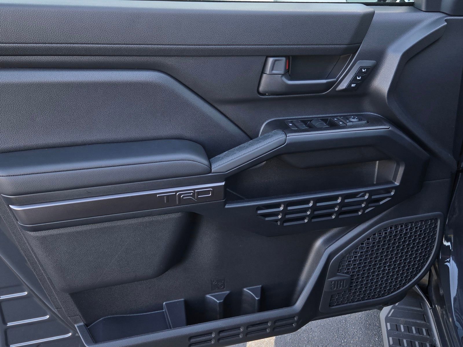 Certified 2026 Toyota 4Runner TRD Off-Road Premium AWD/4WD image 9