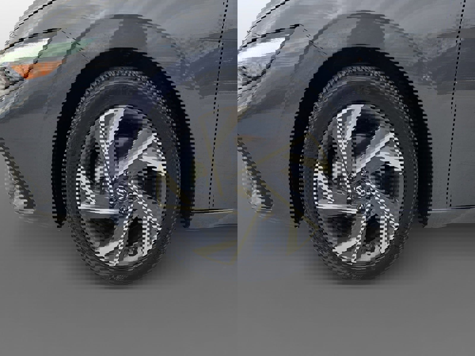 Certified 2025 Hyundai Elantra Sport image 9