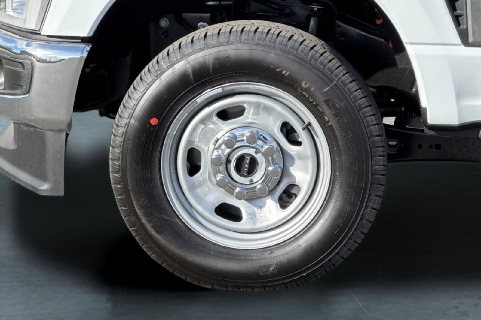 New 2026 Ford F350 XL w/ XL Chrome Package image 30