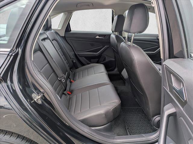 Used 2023 Volkswagen Jetta SE w/ Panoramic Sunroof Package image 20