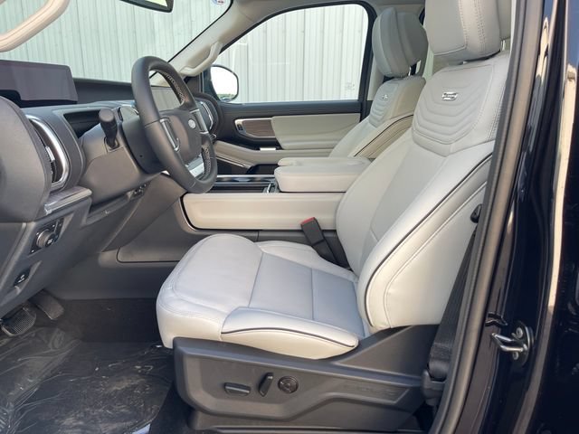 New 2026 Ford Expedition Platinum w/ Platinum Ultimate Package AWD/4WD image 9