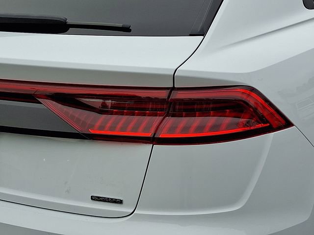 Used 2020 Audi Q8 Prestige w/ Prestige Package image 12