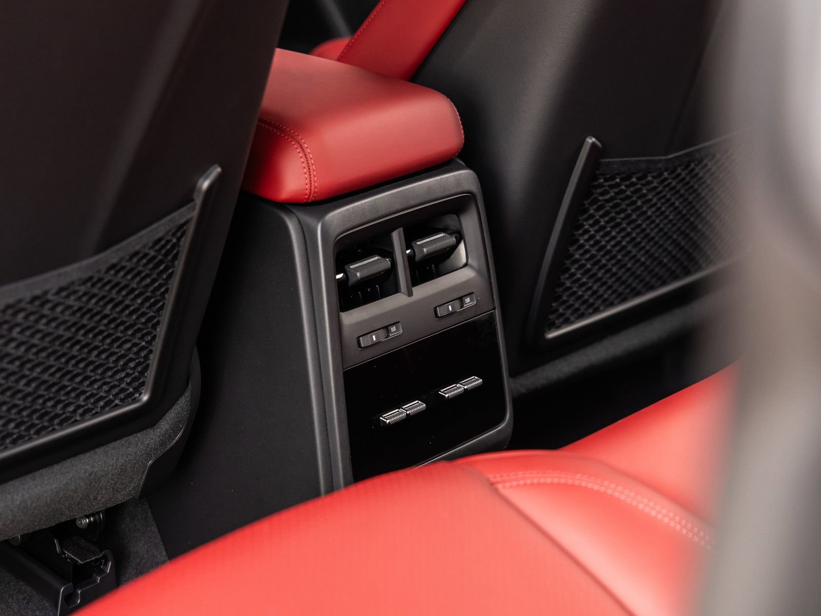 New 2026 Porsche Macan GTS Electric AWD/4WD image 40