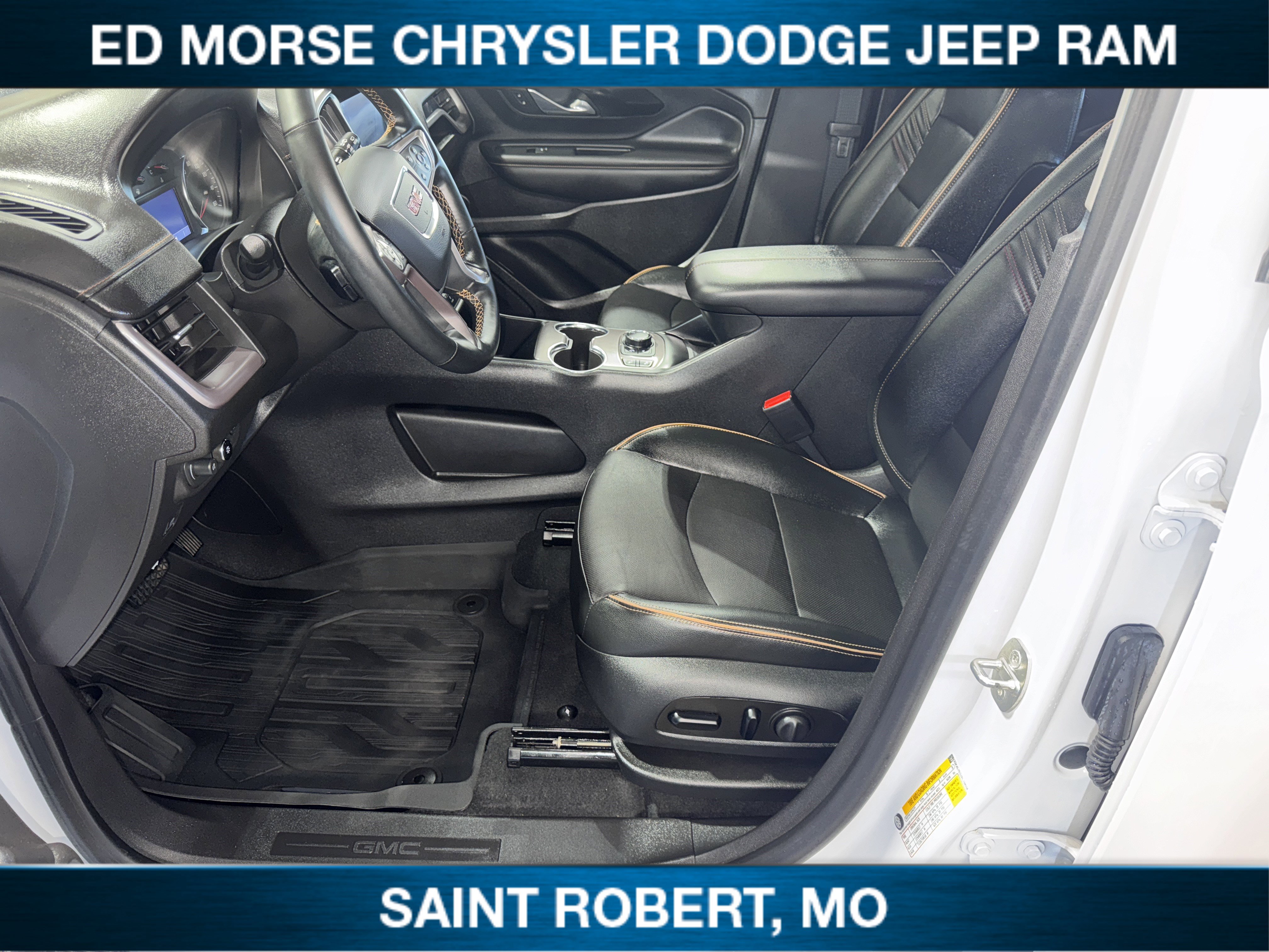 Used 2024 GMC Terrain AT4 image 28