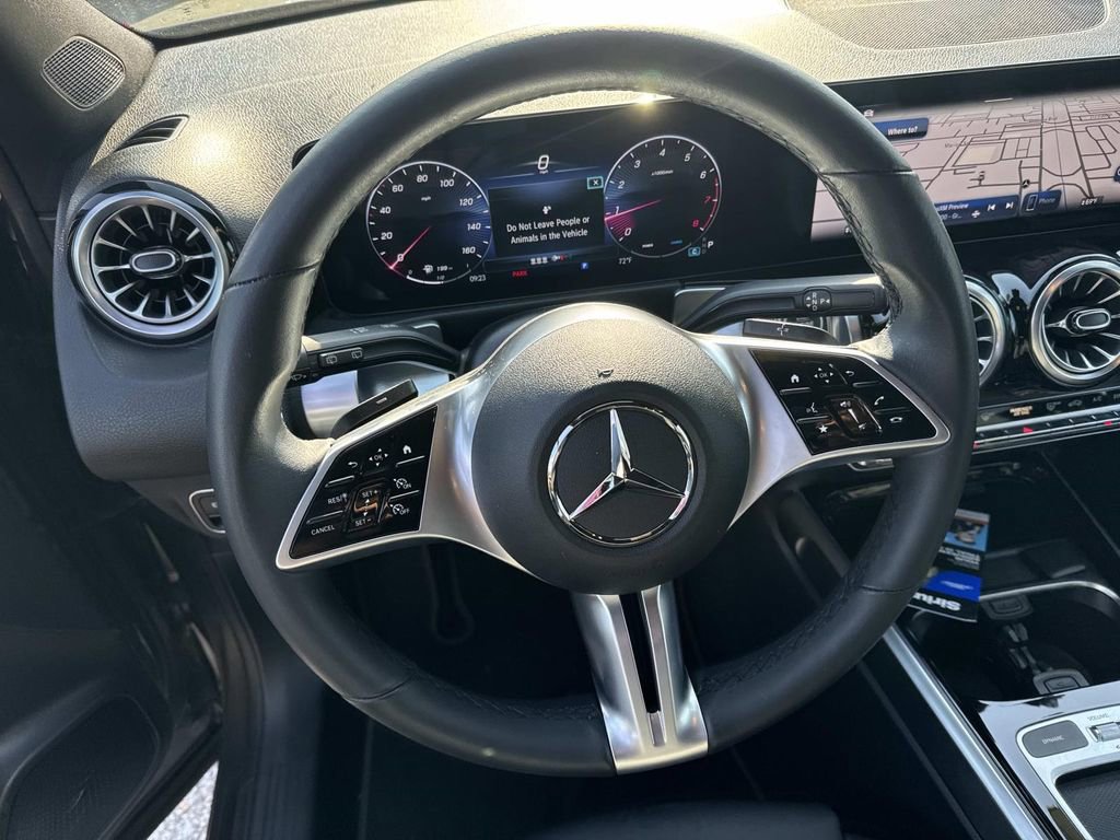 Used 2025 Mercedes-Benz GLB 250 image 22