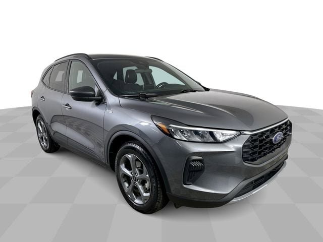 Used 2025 Ford Escape ST-Line image 2