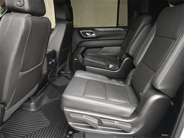 Used 2023 Chevrolet Suburban Z71 w/ Luxury Package image 21