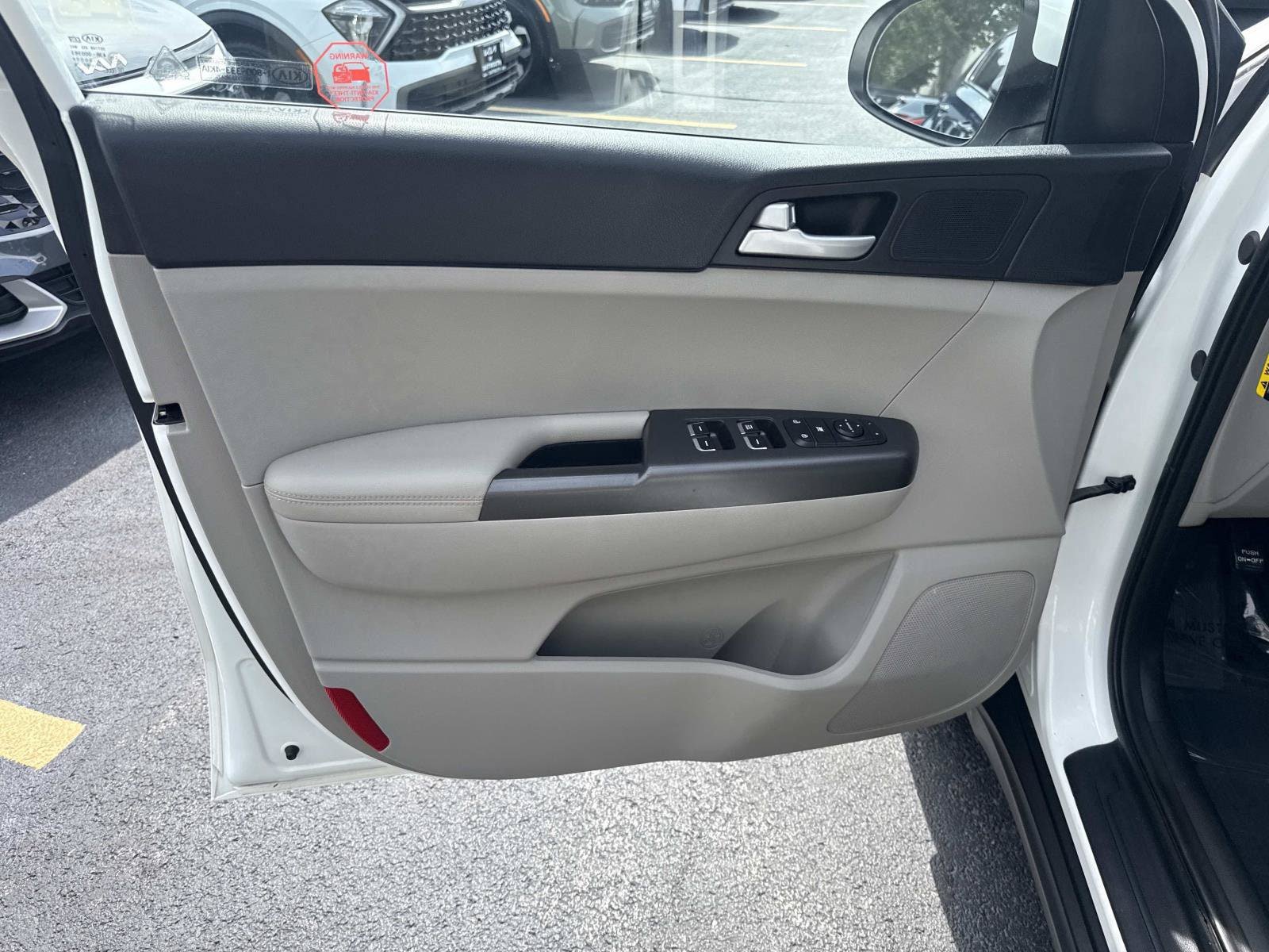 Used 2020 Kia Sportage LX AWD/4WD image 18