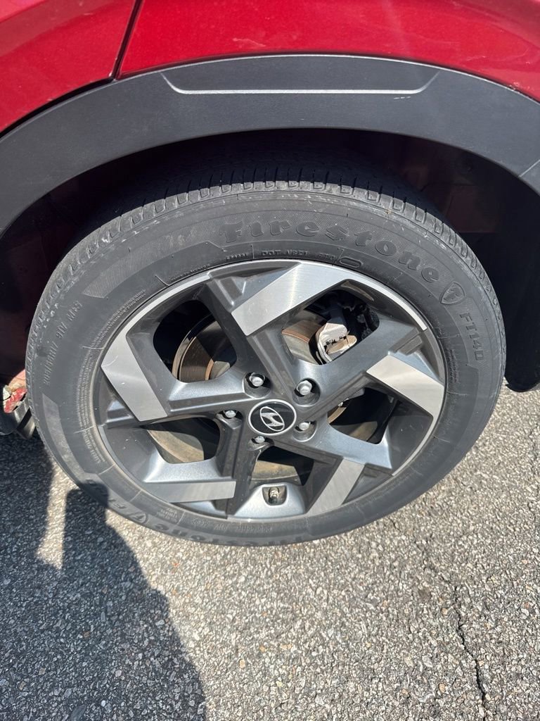 Used 2024 Hyundai Venue SEL image 12