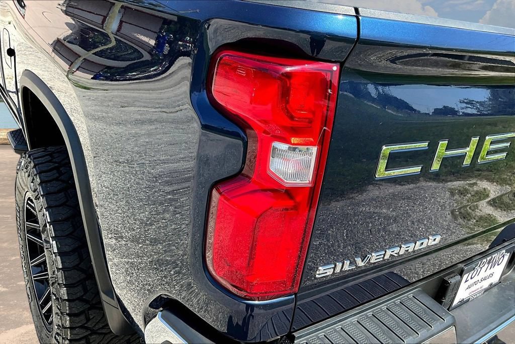 Used 2023 Chevrolet Silverado 3500 LTZ AWD/4WD image 26